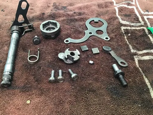 1990 HONDA CR125R CR125 gear selector shift shaft shifter pawls