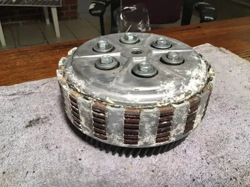 1975 Suzuki GT250 clutch clutch basket assembly