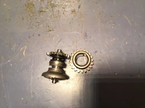 1999 Kawasaki KX125 power valve governor shaft gears assembly 2000 2001 2002 98