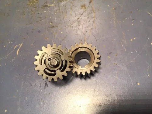 1999 Kawasaki KX125 power valve governor shaft gears assembly 2000 2001 2002 98