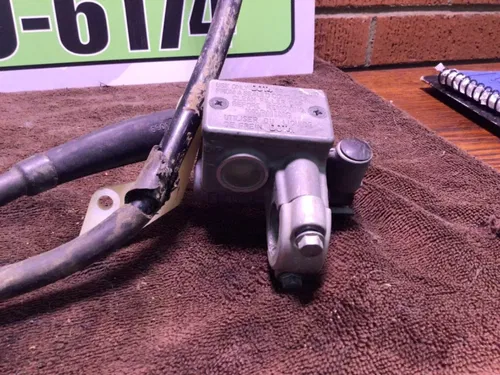 1989-1996 SUZUKI RMX250 RMX 250 FRONT BRAKE MASTER CYLINDER & LEVER 59600-05D00