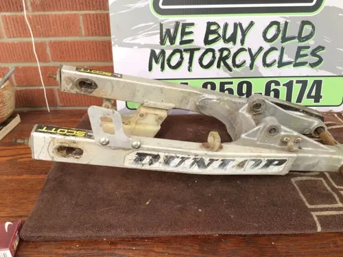 1991-2004 Suzuki RM80 RM85 Swingarm with bolt and chain guard  61000-03B21 1995
