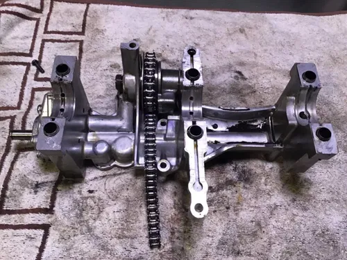1978 Honda Hawk CB400T crankshaft cradle crank brace crank mount