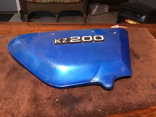 1978 Kawasaki KZ200 RH side cover panel plastic
