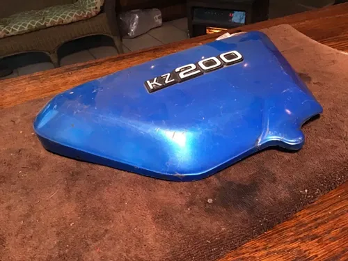 1978 Kawasaki KZ200 RH side cover panel plastic