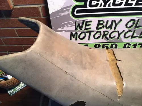 87-04 YAMAHA WARRIOR 350 SEAT WITH TORN COVER COMPLETE SEAT YFM350 CORE