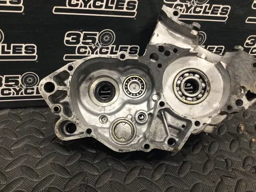 2003 SUZUKI 02-06 RM85 RM85L OEM LEFT ENGINE MOTOR CRANKCASE CRANK CASES BLOCK