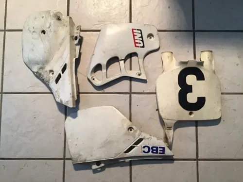 Honda CR125R CR250R Front Number Plate 1990 1991 Side Covers Gas tank shroud
