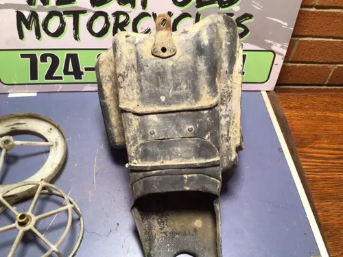 1987 Kawasaki KX125 KX 125 Engine Air Box Filter Cleaner Housing 11011-1241