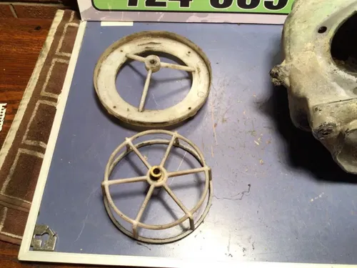 1987 Kawasaki KX125 KX 125 Engine Air Box Filter Cleaner Housing 11011-1241