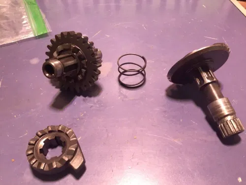 1986 Suzuki quadsport lt230 Start Shaft Kicker Starter Hardware Gear Suzuki L