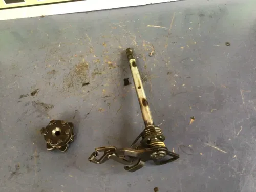 1996 92-07 Yamaha Serow XT225 XT-225 / OEM Nice GEAR SHIFT SHAFT ASSEMBLY