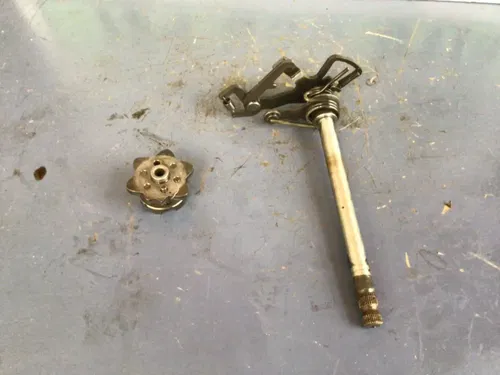 1996 92-07 Yamaha Serow XT225 XT-225 / OEM Nice GEAR SHIFT SHAFT ASSEMBLY