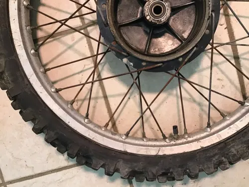 1977 1978 Yamaha DT250 front wheel 21’