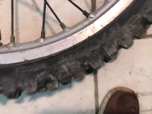 1977 1978 Yamaha DT250 front wheel 21’