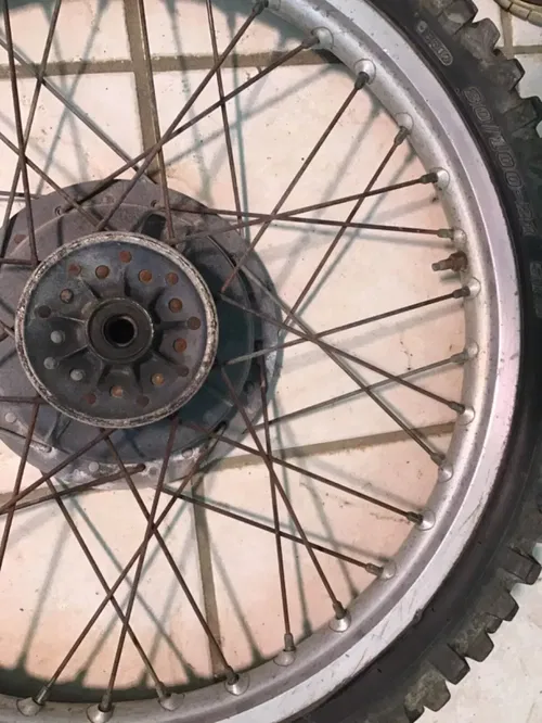 1977 1978 Yamaha DT250 front wheel 21’