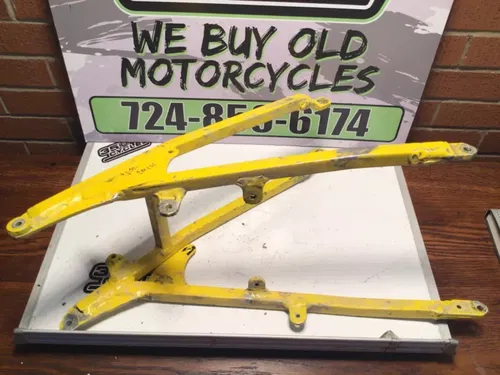 2000 96-00 Suzuki RM250 rm 250  Subframe Sub Frame Rear Seat Mount 41200-36E00