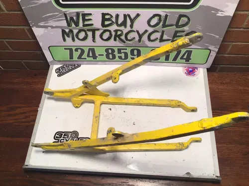 2000 96-00 Suzuki RM250 rm 250  Subframe Sub Frame Rear Seat Mount 41200-36E00
