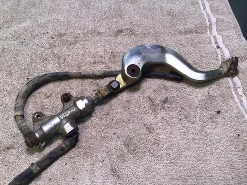 2002 Yamaha WR250F Yz250f rear brake pedal rear brake master cylinder