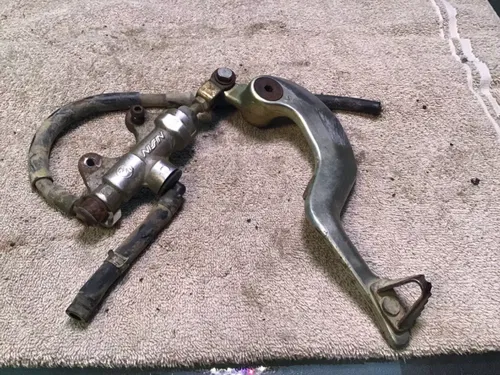 2002 Yamaha WR250F Yz250f rear brake pedal rear brake master cylinder