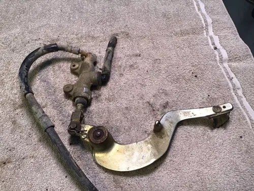 2002 Yamaha WR250F Yz250f rear brake pedal rear brake master cylinder