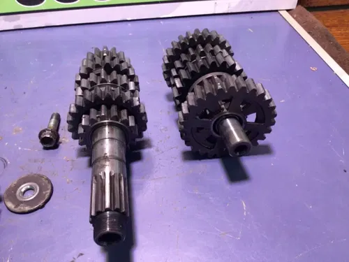 2005 HONDA CRF450R OEM ENGINE TRANSMISSION TRANNY ASSEMBLY GEARS 23210-MEN-A00