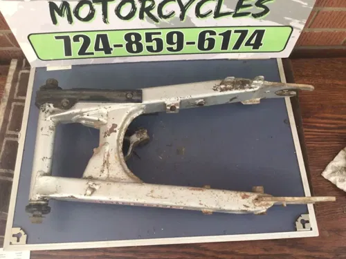 1982 - 1983 HONDA XL250R OEM SWING ARM xl250