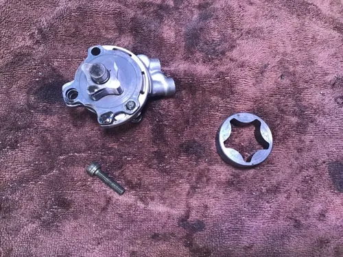 1998 Yamaha YZ400F Oil pump