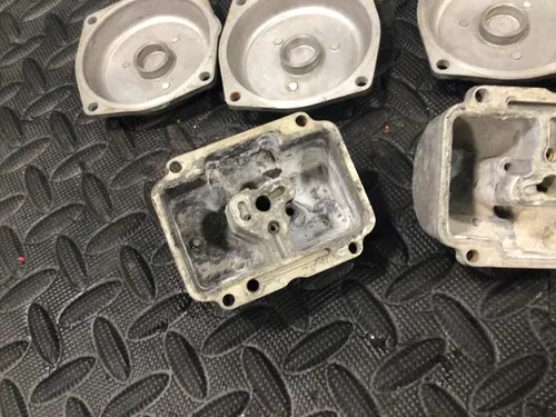Suzuki GT750 Carb Carburetor Float Bowl 1974 1975 1976 1977 Top Cap