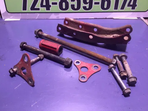 1982 honda xl250r Engine Mounts motor Mount bolts hardware