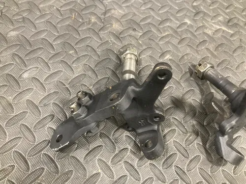 90-13 Yamaha warrior  Front Spindle Spindles Left Right Knuckle Warrior 350