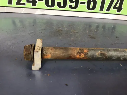 Yamaha YZ125 YZ250 YZ250F YZ450F YZ426F Rear Wheel Axle 1999-2004