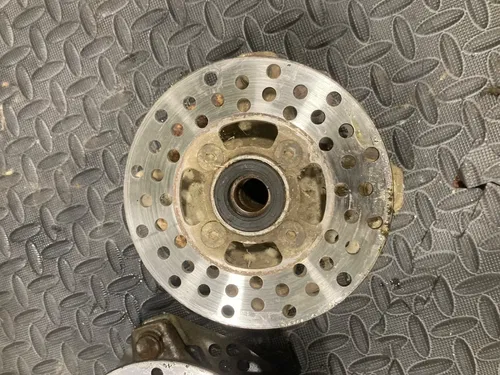 1999 Yamaha Warrior YFM350 OEM Front Spindle Knuckles Hubs & Rotors Left & Right