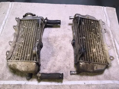 2002 Yamaha WR250F  Radiators no leaks