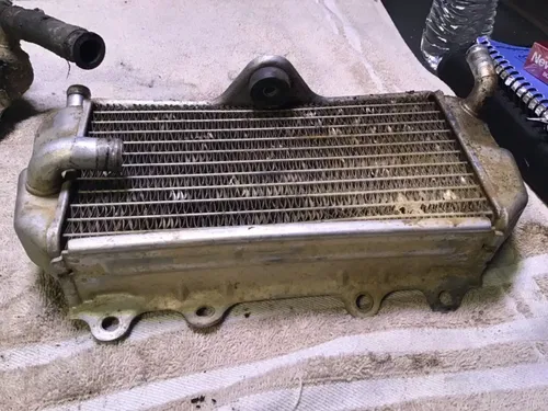 2002 Yamaha WR250F  Radiators no leaks