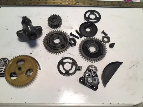 1999 - 2004 Yamaha TTR225 TTR 225 OEM OIL PUMP ASSEMBLY Crank gears counter bal