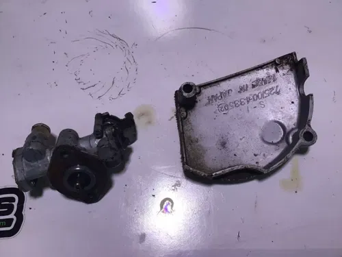 1969 Kawasaki G3TR 90 Bushmaster Mikuni  oil pump two stroke oil pump cover