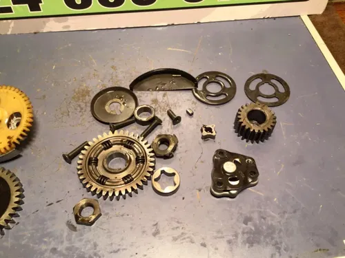 1992-2006 Yamaha XT225 XT 225 Serow Oil Pump Clutch Side Engine Motor Gear Parts