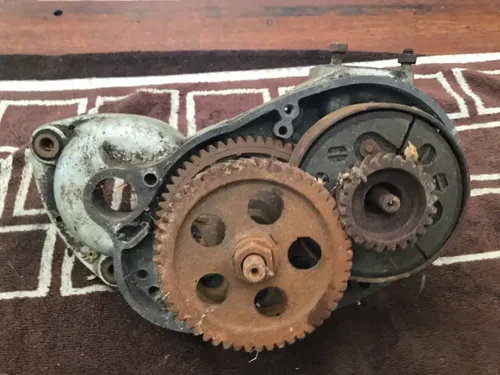 Fox Sundowner sach sachs  saxonette arctic cat clutch  Crank right crankcase