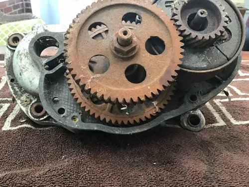 Fox Sundowner sach sachs  saxonette arctic cat clutch  Crank right crankcase
