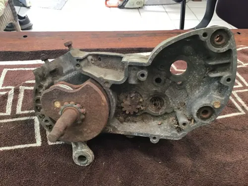 Fox Sundowner sach sachs  saxonette arctic cat clutch  Crank right crankcase