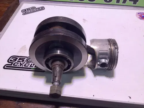 1978 SUZUKI SP370 SP 370 CRANKSHAFT CRANK + GOOD SMOOTH BEARING - GOOD THREADS