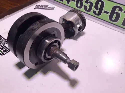 1978 SUZUKI SP370 SP 370 CRANKSHAFT CRANK + GOOD SMOOTH BEARING - GOOD THREADS
