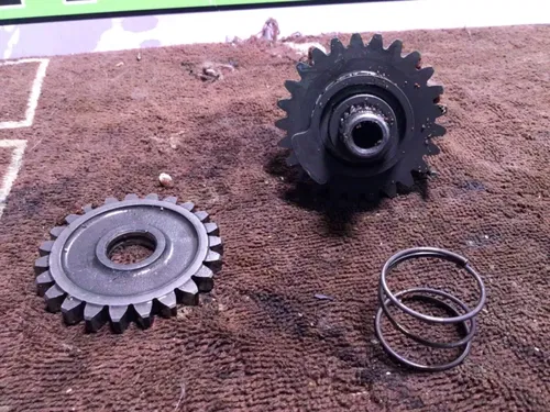 1989 83-02 Honda CR80R Kick Start Starter Spindle Shaft & secondary gear idle