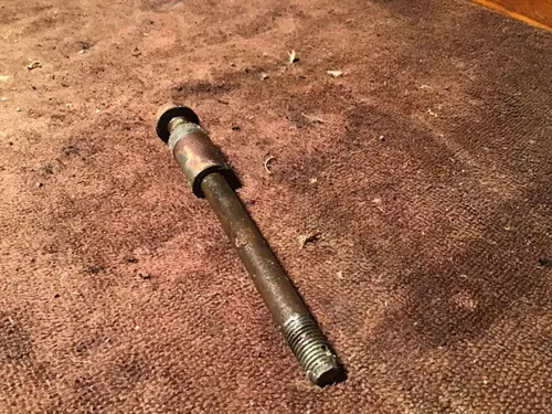 1981 Yamaha MJ50 towny Front axle w spacer no nut