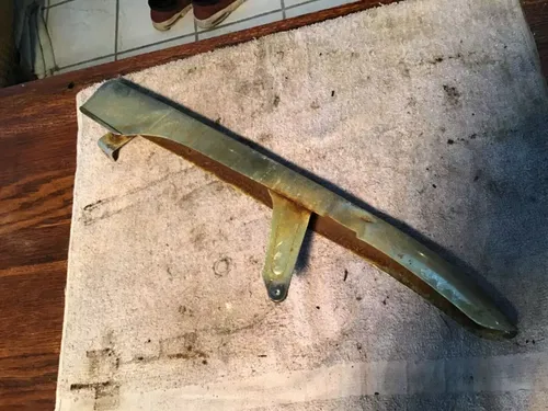 1975 Suzuki GT250 chain guard chain guide rear