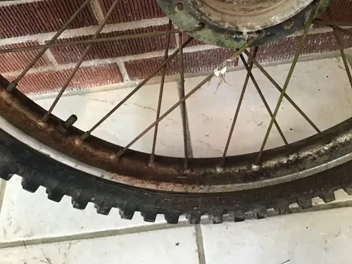 1983 Honda XR200R XR200 Front wheel 21’