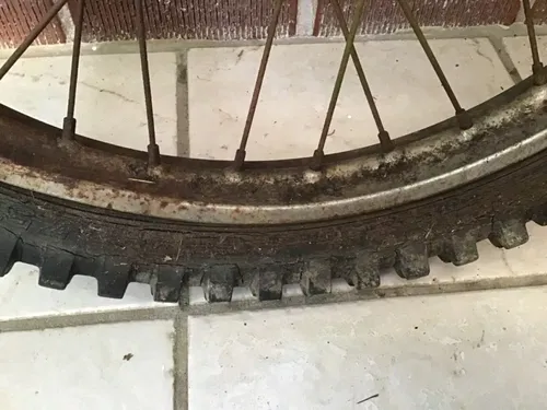 1983 Honda XR200R XR200 Front wheel 21’