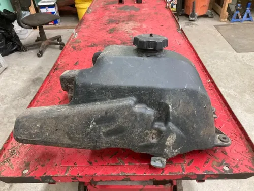 87-04 Genuine Yamaha WARRIOR 350 FUEL GAS TANK WITH PETCOCK