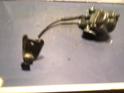 1990 Yamaha moto 4 Yfm200 OEM Carburetor carb 200